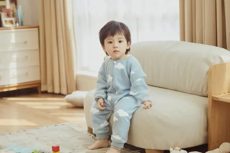 幼兒面部容易起濕疹能夠徹底治愈嗎(圖2)