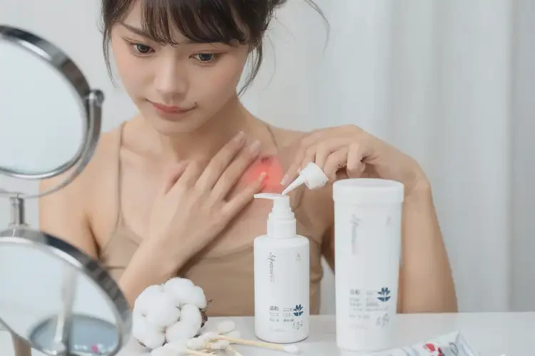 女性脖子出現(xiàn)濕疹能靠自己自愈嗎(圖4)