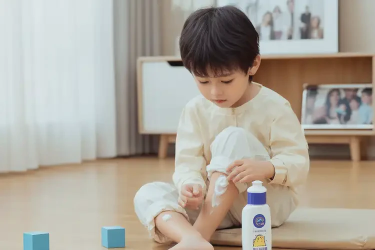 兒童小腿上長濕疹可以徹底自愈嗎(圖2)