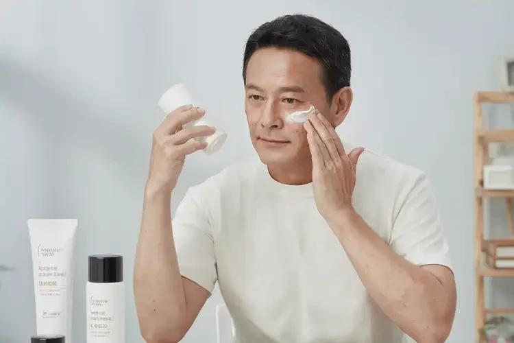 男生臉上偶爾長(zhǎng)濕疹可不可以徹底自愈(圖3)