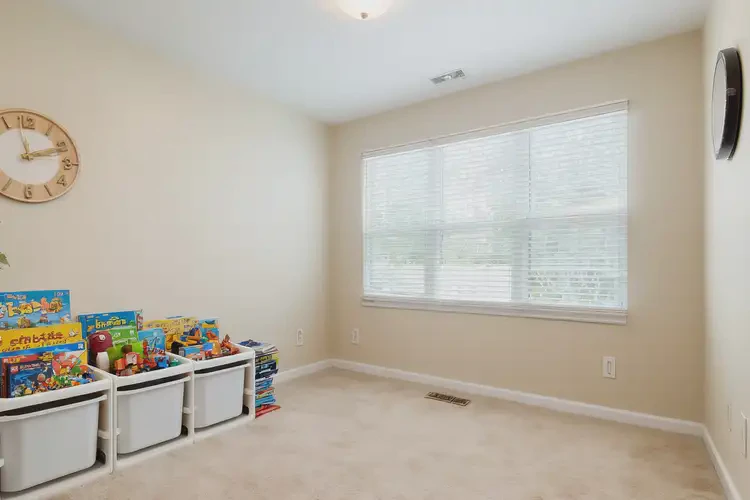 幼兒小腿上容易長濕疹不管它會自己自愈嗎(圖1)