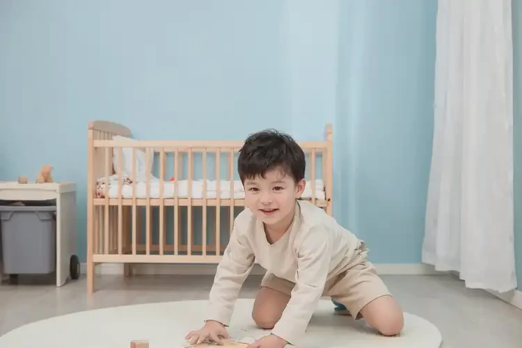 幼兒肚子上容易長(zhǎng)濕疹能夠徹底治愈嗎(圖1)