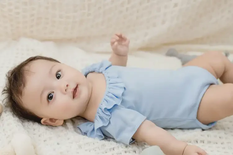 寶寶手臂上偶爾起濕疹不管它會(huì)自己痊愈嗎(圖2)