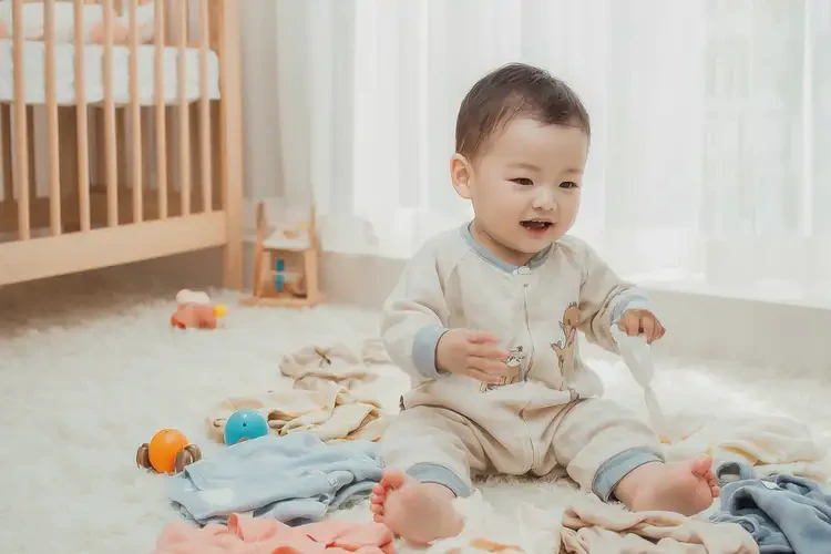 幼儿脚上出现湿疹不管它会自己痊愈吗(图2)