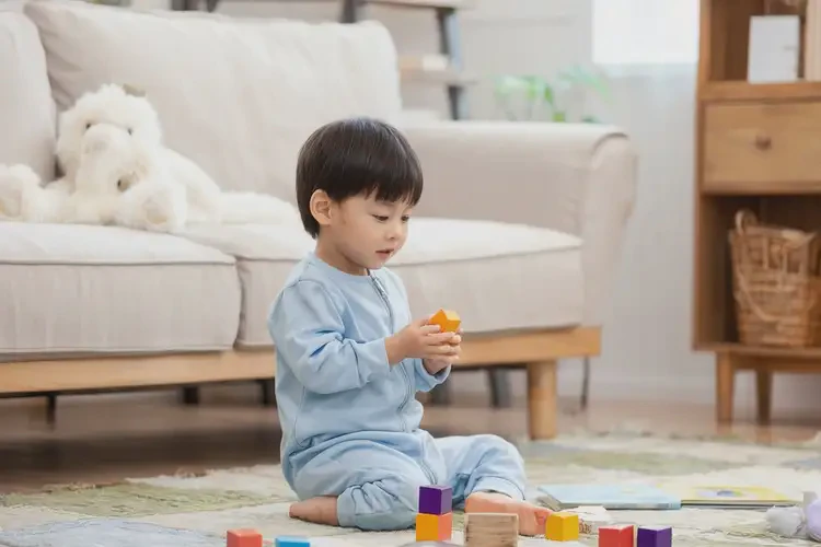 孩子小腿出現(xiàn)濕疹能徹底自愈嗎(圖1)