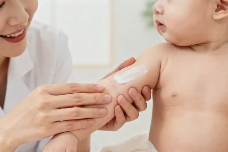 新生儿手臂长湿疹能够彻底治愈吗(图2)