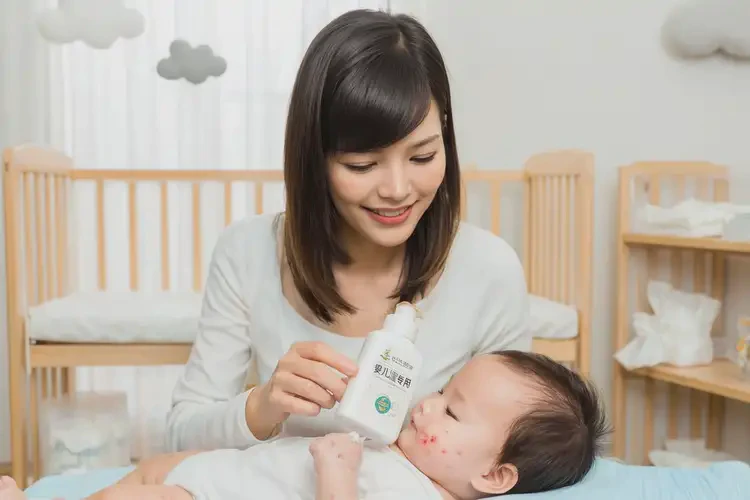嬰幼兒脖子容易長濕疹能徹底自愈嗎(圖3)