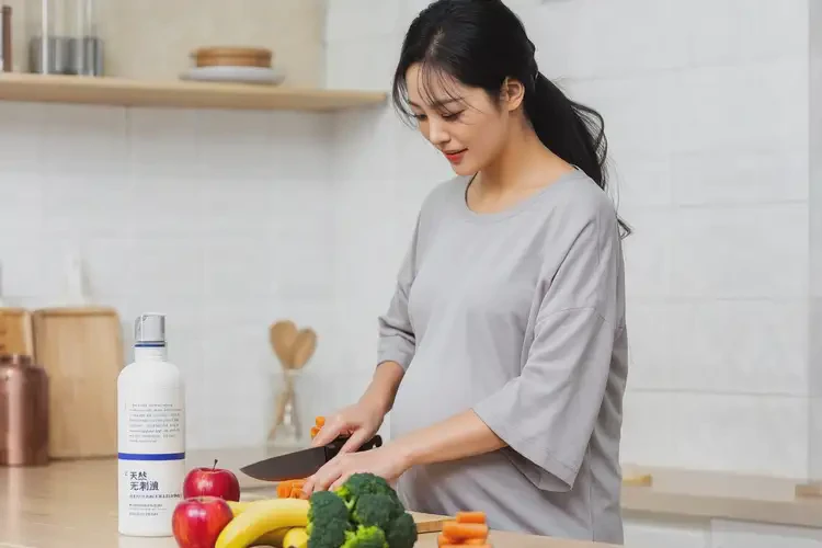 哺乳期妈妈身上出现湿疹不管它会自己痊愈吗(图1)