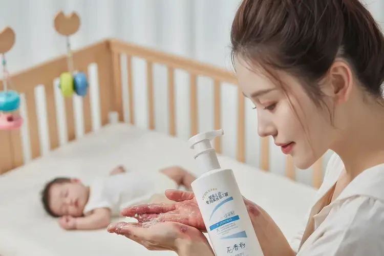 哺乳期媽媽手上長濕疹能徹底自愈嗎(圖4)