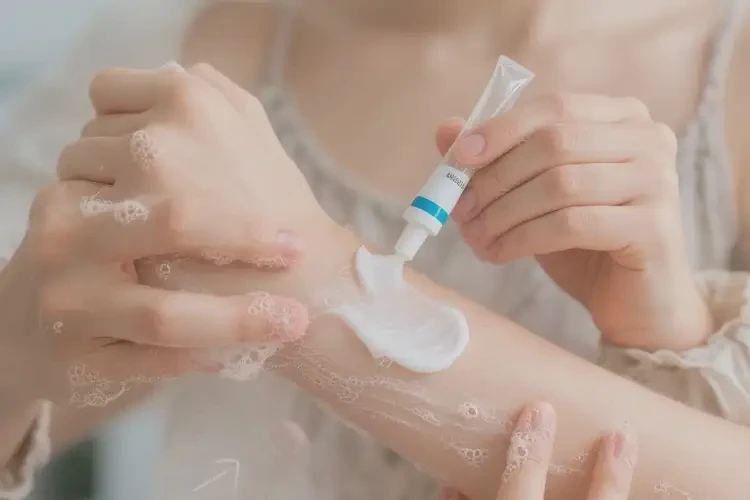 青少年手臂上起濕疹能靠自己自愈嗎(圖1)