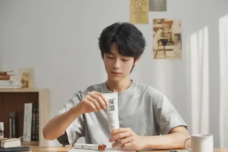 青少年小腿經常長濕疹能夠徹底治愈嗎(圖1)