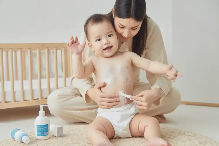 嬰幼兒肚子上有濕疹可以徹底自愈嗎(圖3)