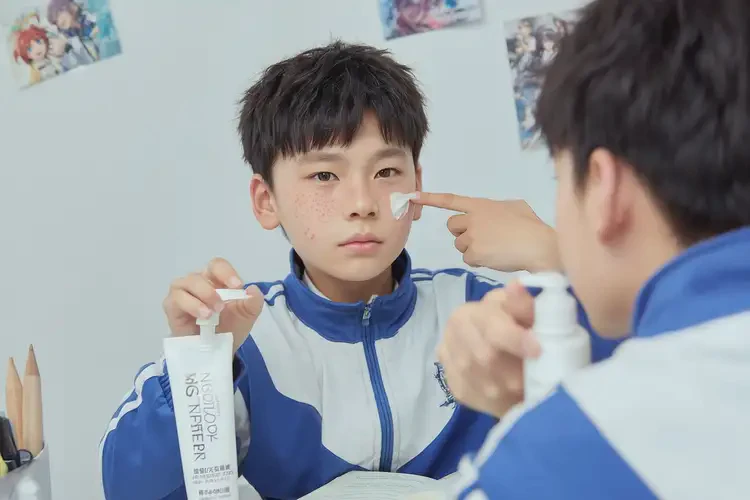 中學(xué)生面部偶爾長濕疹可以徹底自愈嗎(圖3)