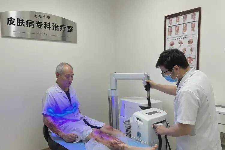 男人四肢出現(xiàn)濕疹能徹底自愈嗎(圖2)