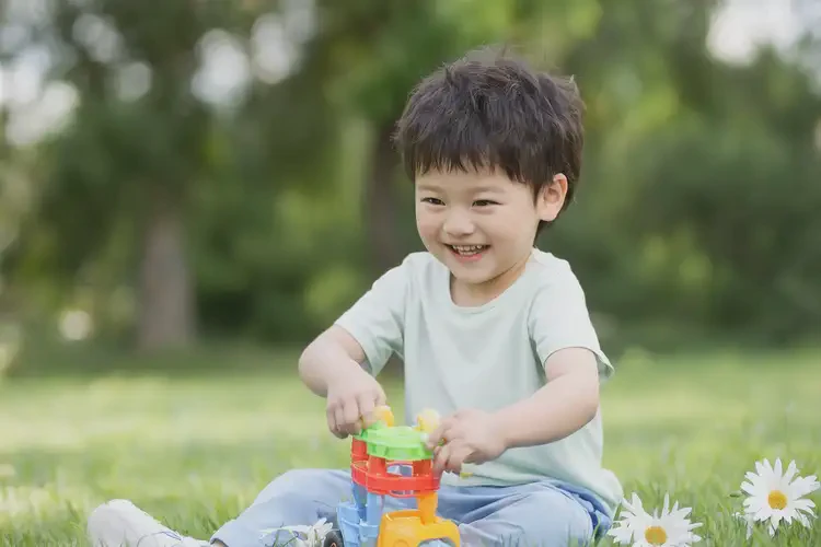 少兒肚子上出現(xiàn)濕疹不管它會(huì)自己痊愈嗎(圖1)