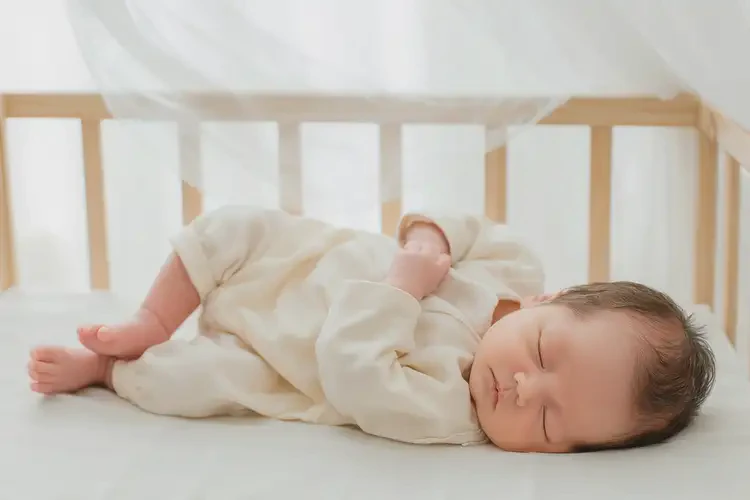 新生兒小腿長濕疹不管它會(huì)自己痊愈嗎(圖1)