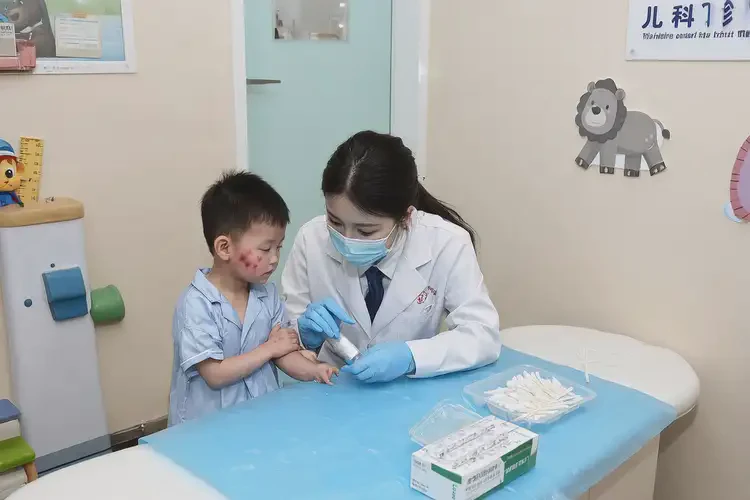 幼兒四肢出現(xiàn)濕疹可不可以徹底自愈(圖3)