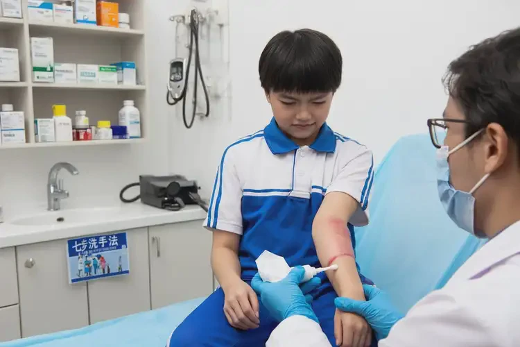 中學(xué)生屁股經(jīng)常起濕疹能夠徹底治愈嗎(圖3)