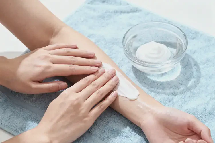 女人四肢經(jīng)常起濕疹能徹底自愈嗎(圖3)