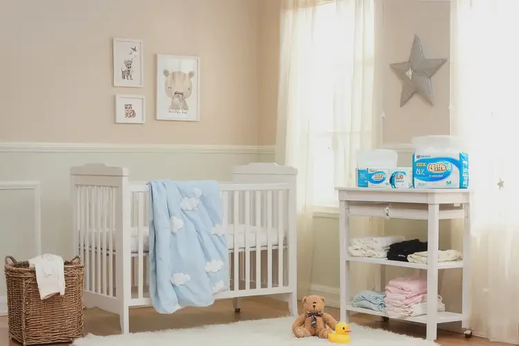 寶寶臉上出現(xiàn)濕疹不管它會(huì)自己自愈嗎(圖1)