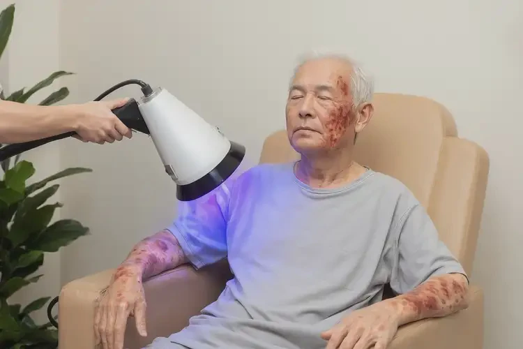 高齡老人臉上出濕疹可以徹底自愈嗎(圖1)