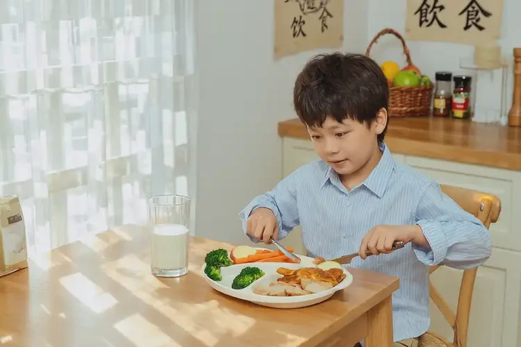 小學(xué)生腳上容易起濕疹能夠徹底治愈嗎(圖1)