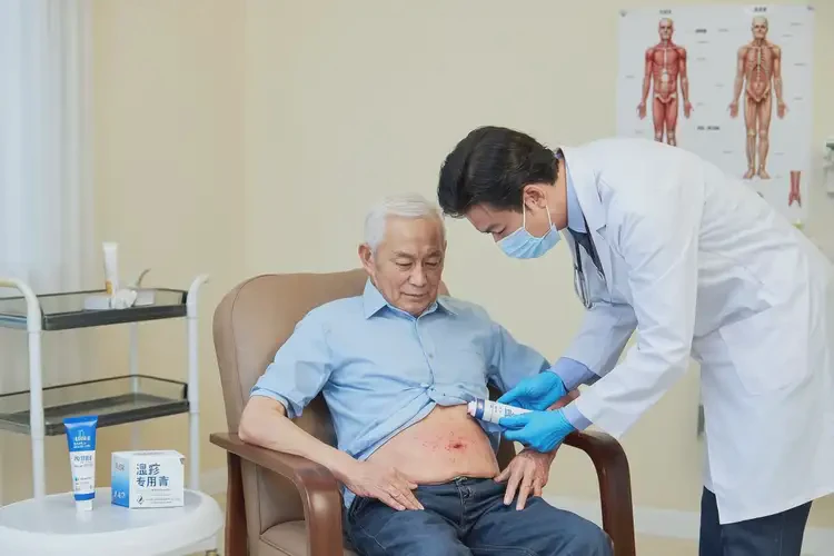 高齡老人肚子偶爾起濕疹不管它會自己痊愈嗎(圖3)