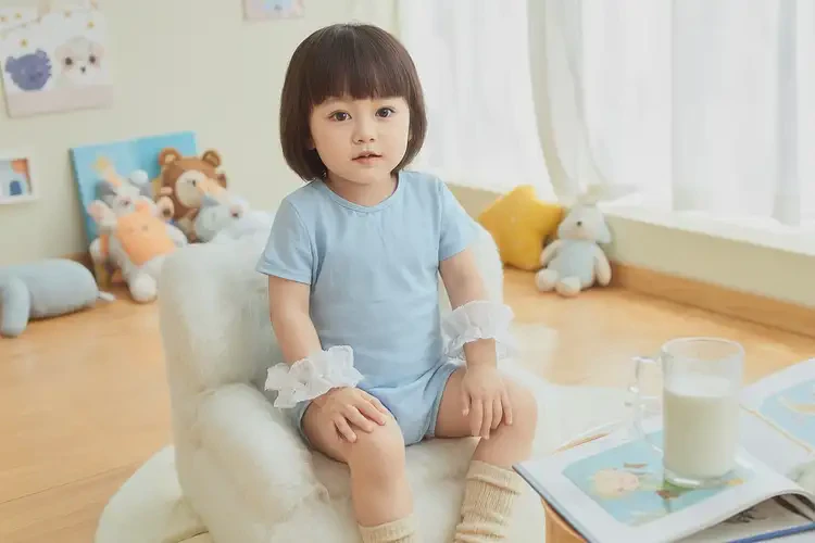 兒童大腿上出濕疹不管它會(huì)自己好嗎(圖2)