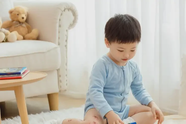 小兒小腿上容易長濕疹能靠自己自愈嗎(圖1)