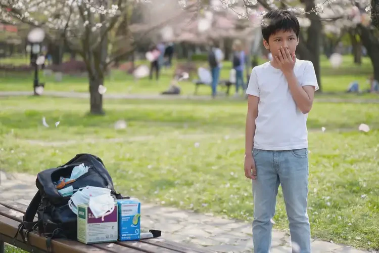 青少年面部偶爾起濕疹不管它會自己痊愈嗎(圖1)