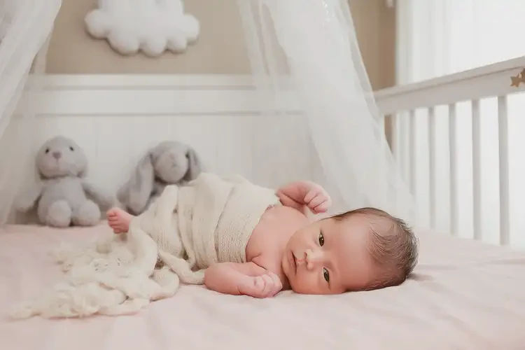 新生儿手上偶尔长湿疹不管它会自己好吗(图2)