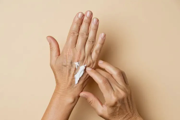 老年人手上有濕疹可不可以徹底自愈(圖4)