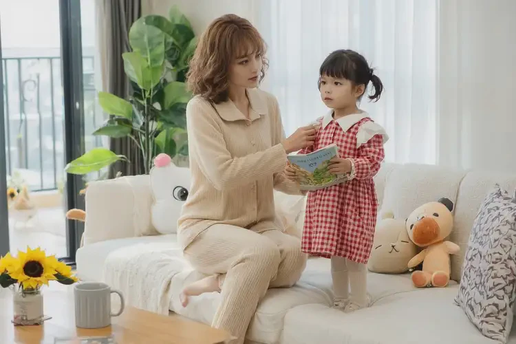 哺乳期媽媽脖子上經(jīng)常起濕疹可不可以徹底自愈(圖1)