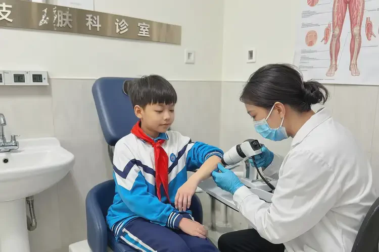 小學(xué)生屁股有濕疹不管它會(huì)自己好嗎(圖3)