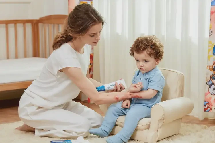 幼兒面部有濕疹不管它會自己痊愈嗎(圖3)