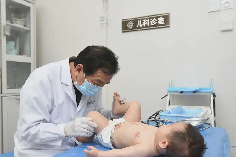 寶寶肚子偶爾起濕疹不管它會自己好嗎(圖3)