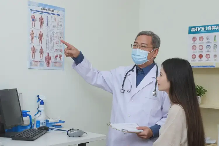 女人全身有濕疹能徹底自愈嗎(圖1)