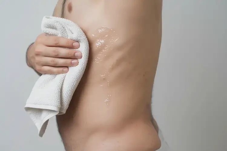 男人屁股偶爾起濕疹可以徹底自愈嗎(圖1)