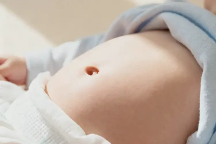 新生兒肚子出濕疹可不可以徹底自愈(圖1)