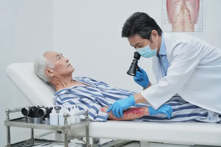 老人屁股上出濕疹可不可以徹底自愈(圖2)