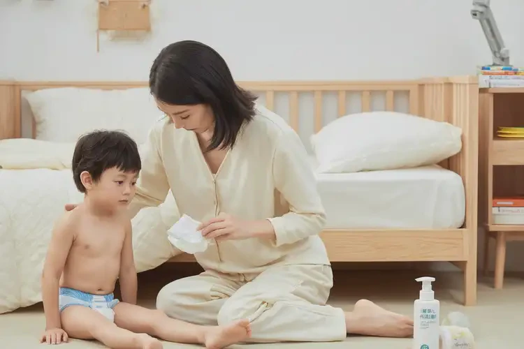 小學(xué)生屁股有濕疹不管它會(huì)自己好嗎(圖2)