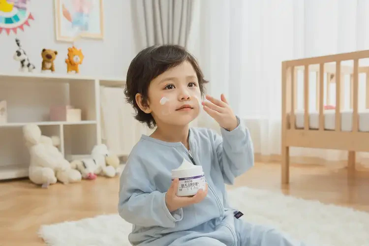 兒童臉上起濕疹能夠徹底治愈嗎(圖1)