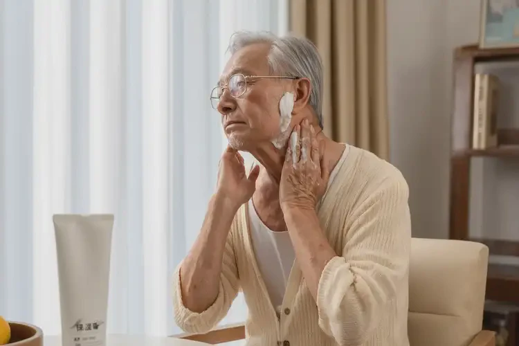 老年人脖子上出濕疹可不可以徹底自愈(圖3)