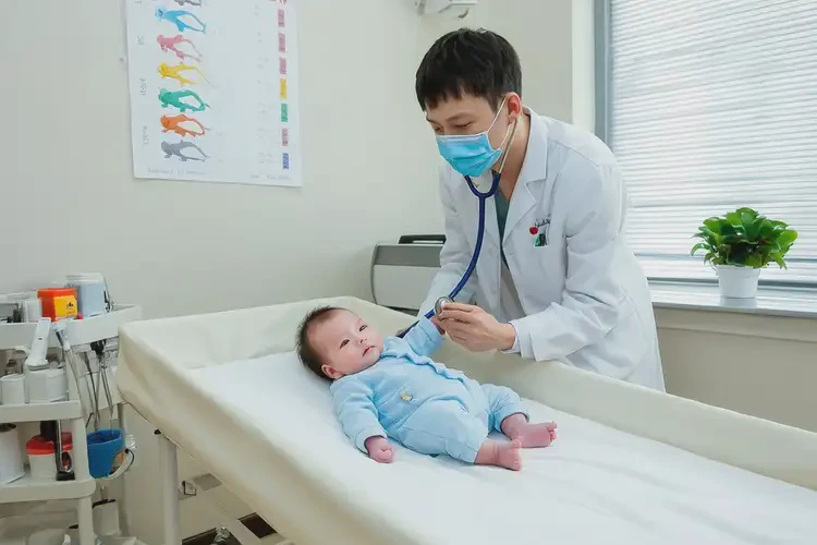 婴儿脖子偶尔起湿疹可以彻底自愈吗(图1)