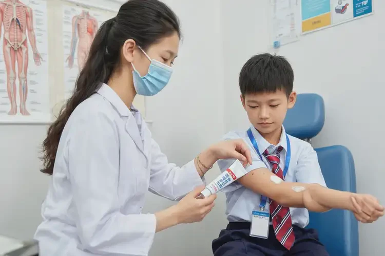 中學(xué)生四肢起濕疹能夠徹底治愈嗎(圖4)