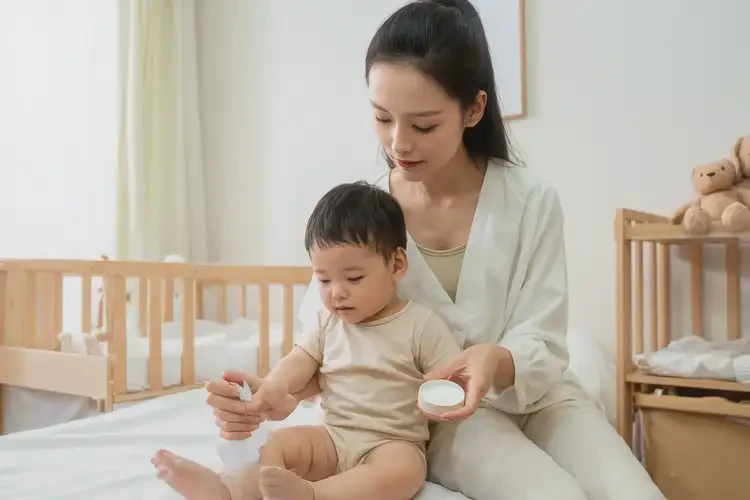 幼兒大腿容易起濕疹能徹底自愈嗎(圖3)