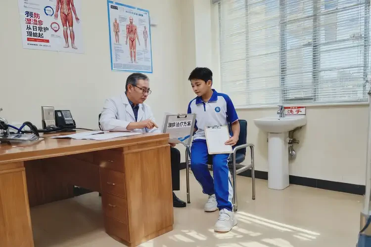 中學(xué)生肚子上有濕疹能夠徹底治愈嗎(圖3)