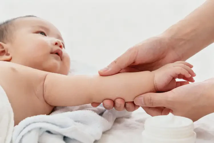 寶寶四肢偶爾長濕疹能靠自己自愈嗎(圖3)