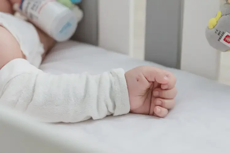 寶寶手臂上容易起濕疹能靠自己自愈嗎(圖1)