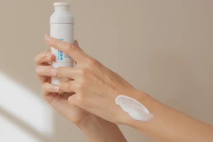 大學(xué)生手上經(jīng)常長(zhǎng)濕疹不管它會(huì)自己好嗎(圖3)